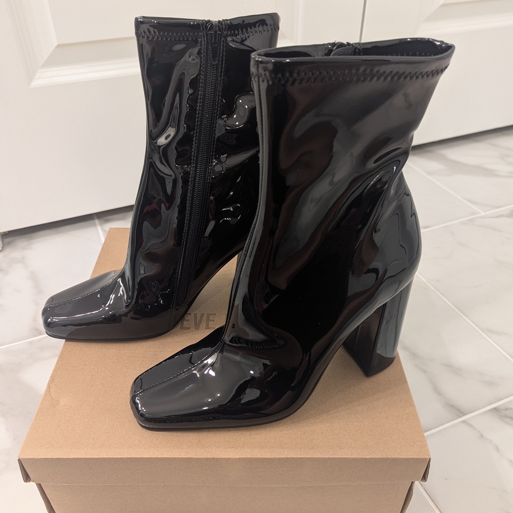 Steve Madden Glossy Patent Black Heeled Boots